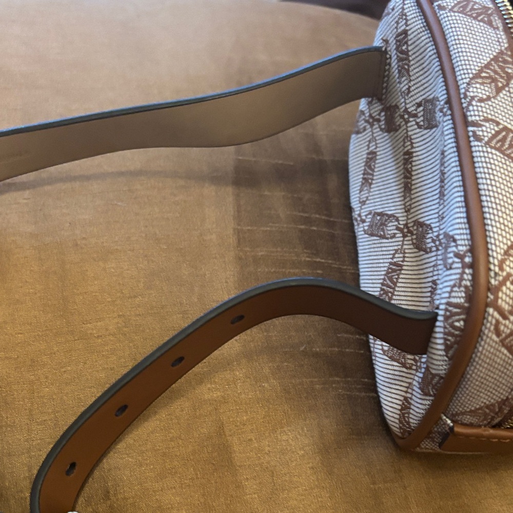 Michael Kors Beige and Brown Belt Bag - Picture 4 of 9